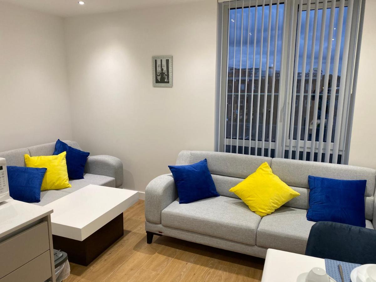 Berks Luxury Serviced Apartments , Free Parking, Free Gym And Free Wifi Bracknell Exteriér fotografie
