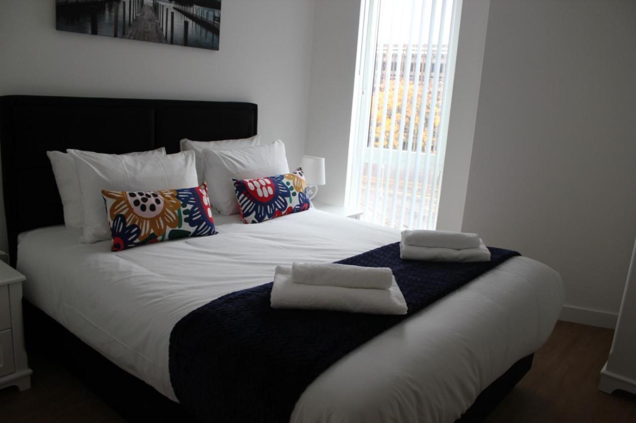 Berks Luxury Serviced Apartments , Free Parking, Free Gym And Free Wifi Bracknell Exteriér fotografie