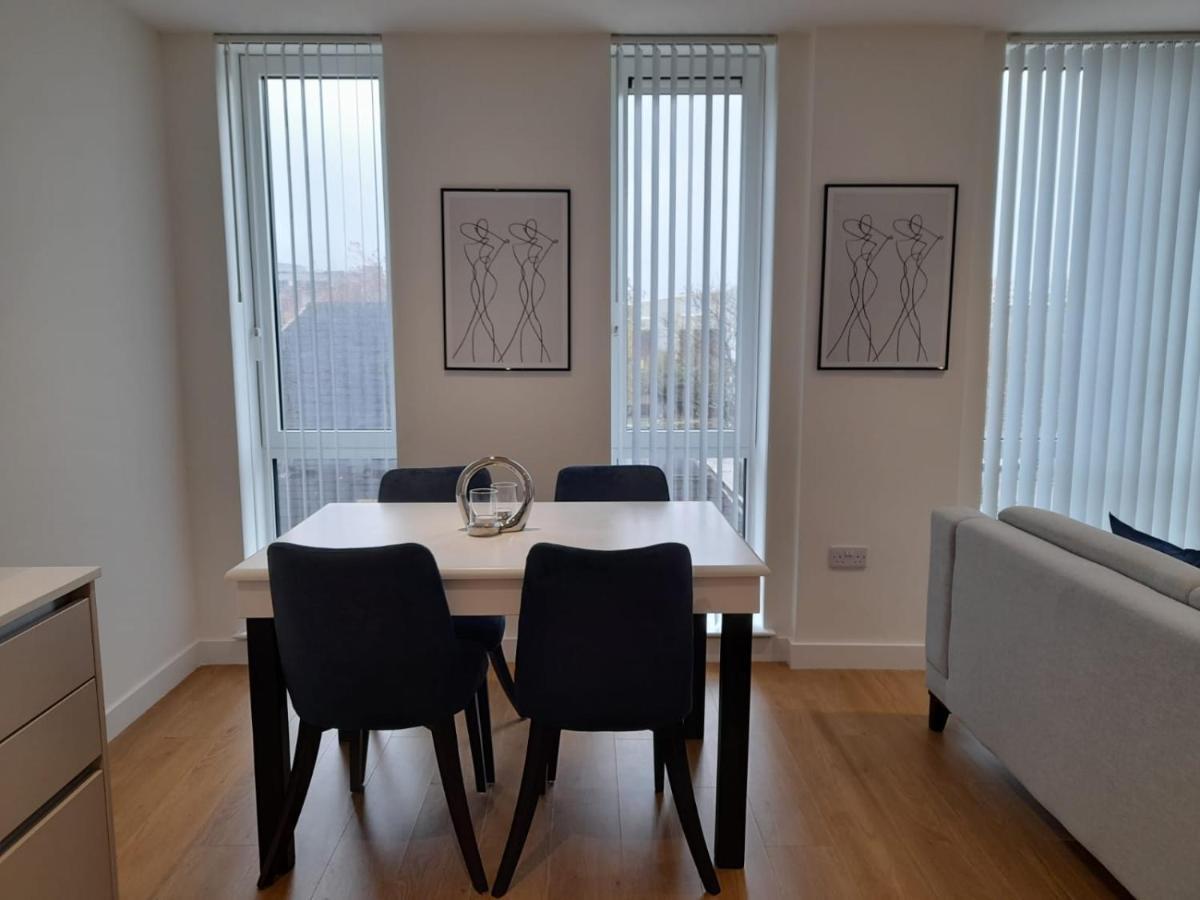 Berks Luxury Serviced Apartments , Free Parking, Free Gym And Free Wifi Bracknell Exteriér fotografie