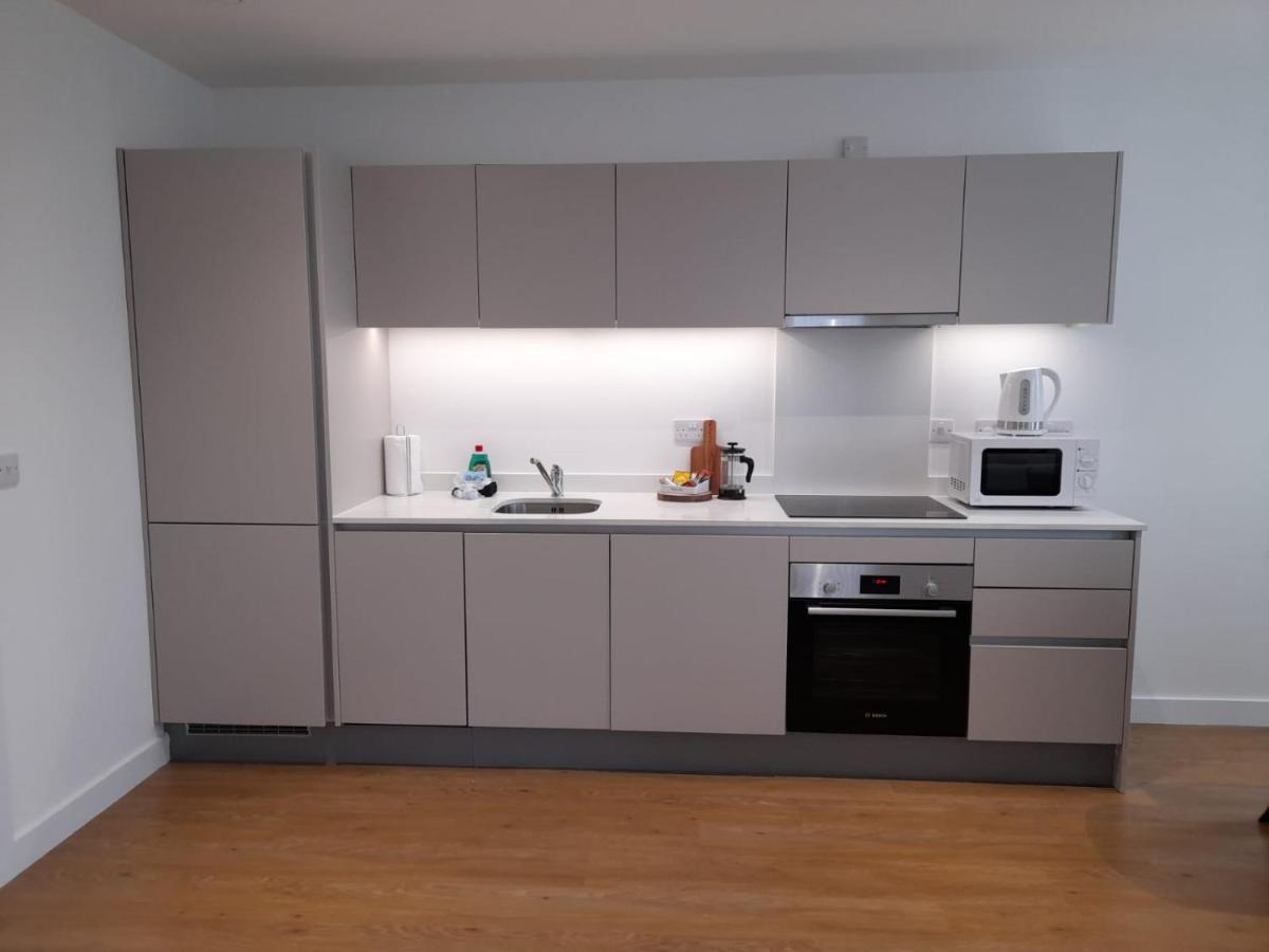 Berks Luxury Serviced Apartments , Free Parking, Free Gym And Free Wifi Bracknell Exteriér fotografie