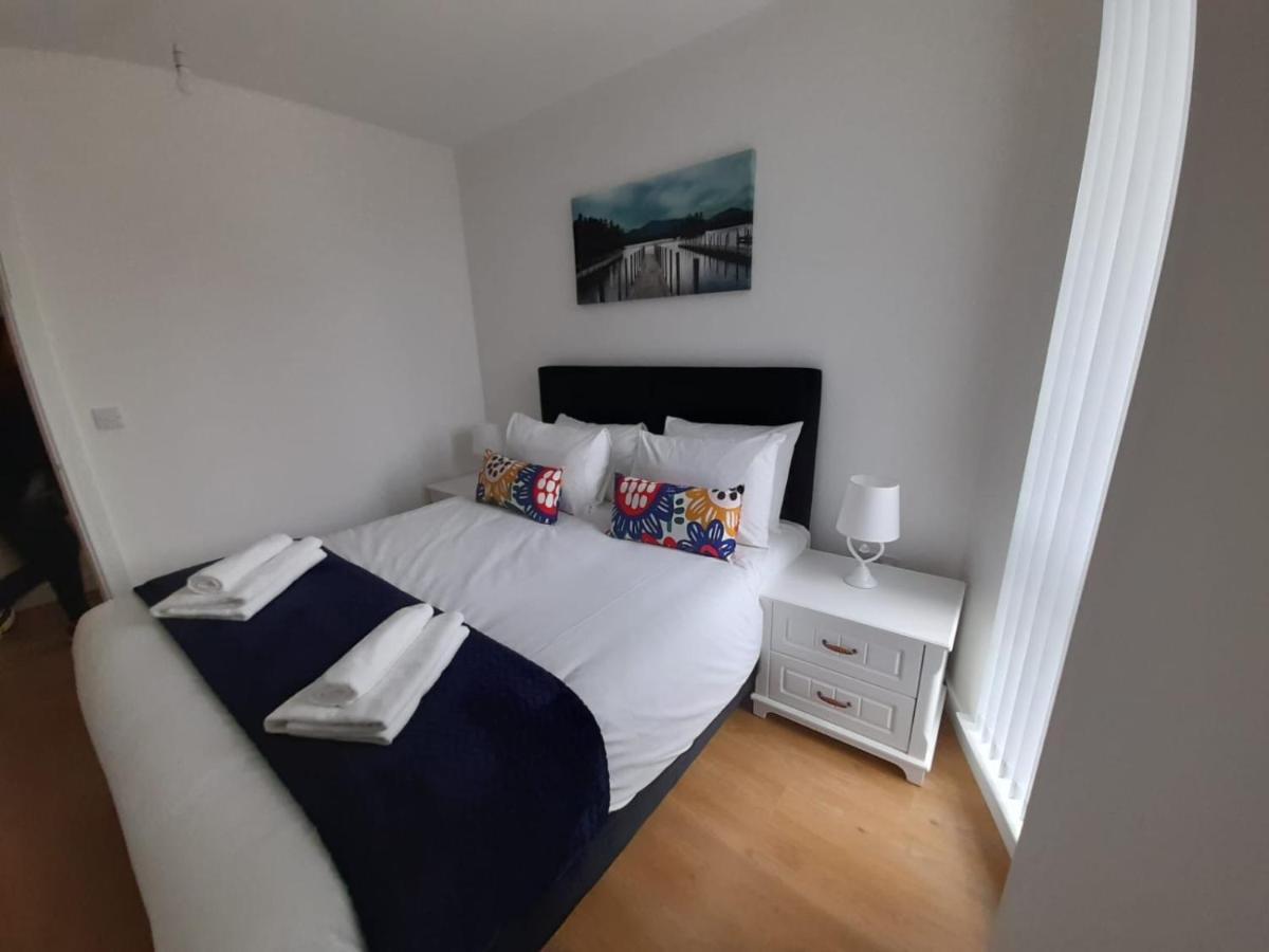 Berks Luxury Serviced Apartments , Free Parking, Free Gym And Free Wifi Bracknell Exteriér fotografie