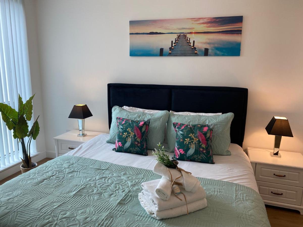 Berks Luxury Serviced Apartments , Free Parking, Free Gym And Free Wifi Bracknell Exteriér fotografie