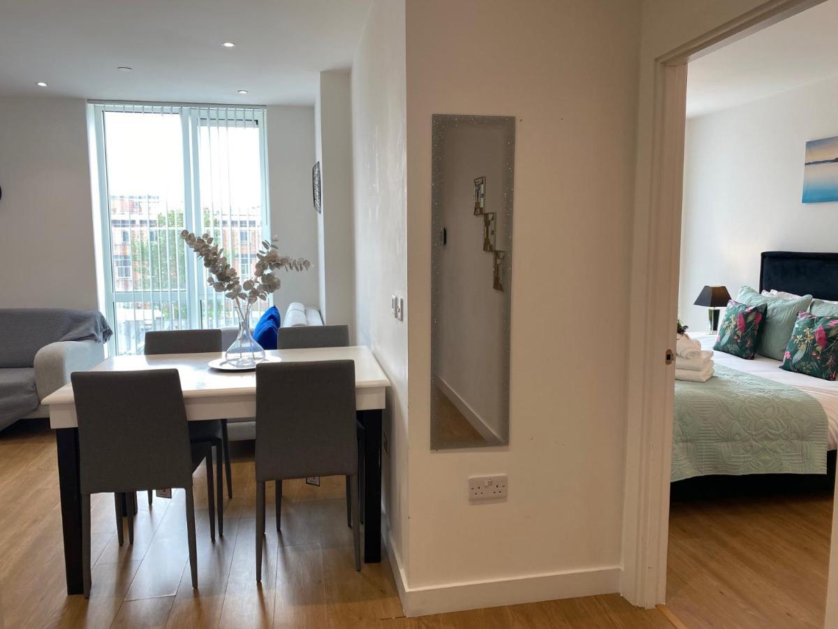 Berks Luxury Serviced Apartments , Free Parking, Free Gym And Free Wifi Bracknell Exteriér fotografie